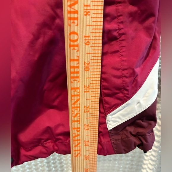 North Face Women’s Pink/Cranberry Hooded HyVent Winter Ski Jacket; Size S/P - Picture 3 of 14